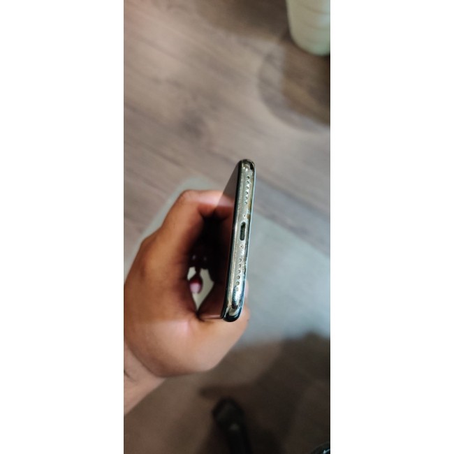 Apple iPhone X (256GB) No Face ID