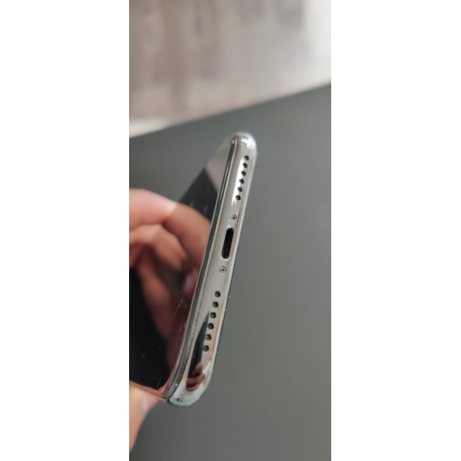 Apple iPhone X (64GB) No Face ID