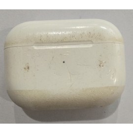 Apple AirPods Pro with Wireless Charging Case - Cosmetically below standard