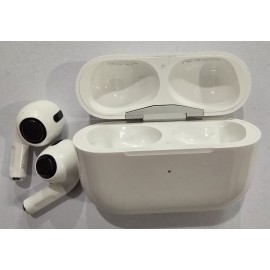 Apple AirPods Pro with Wireless Charging Case – One AirPod Cracked