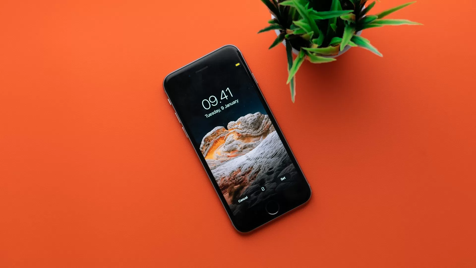 Apple iPhone 8 & 8 Plus - Quick Look in 2023